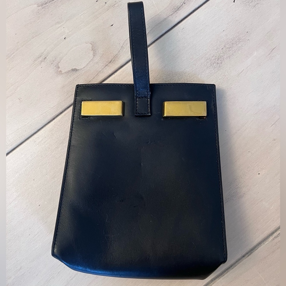 Gucci Black Leather Evening Bag with Gold Hardware and Wrist Strap AUTHENTIC - Picture 3 of 9
